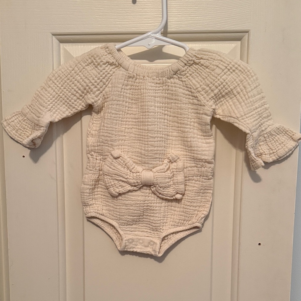 Sweet Cream Cotton Muslin Bubble Romper with Bow